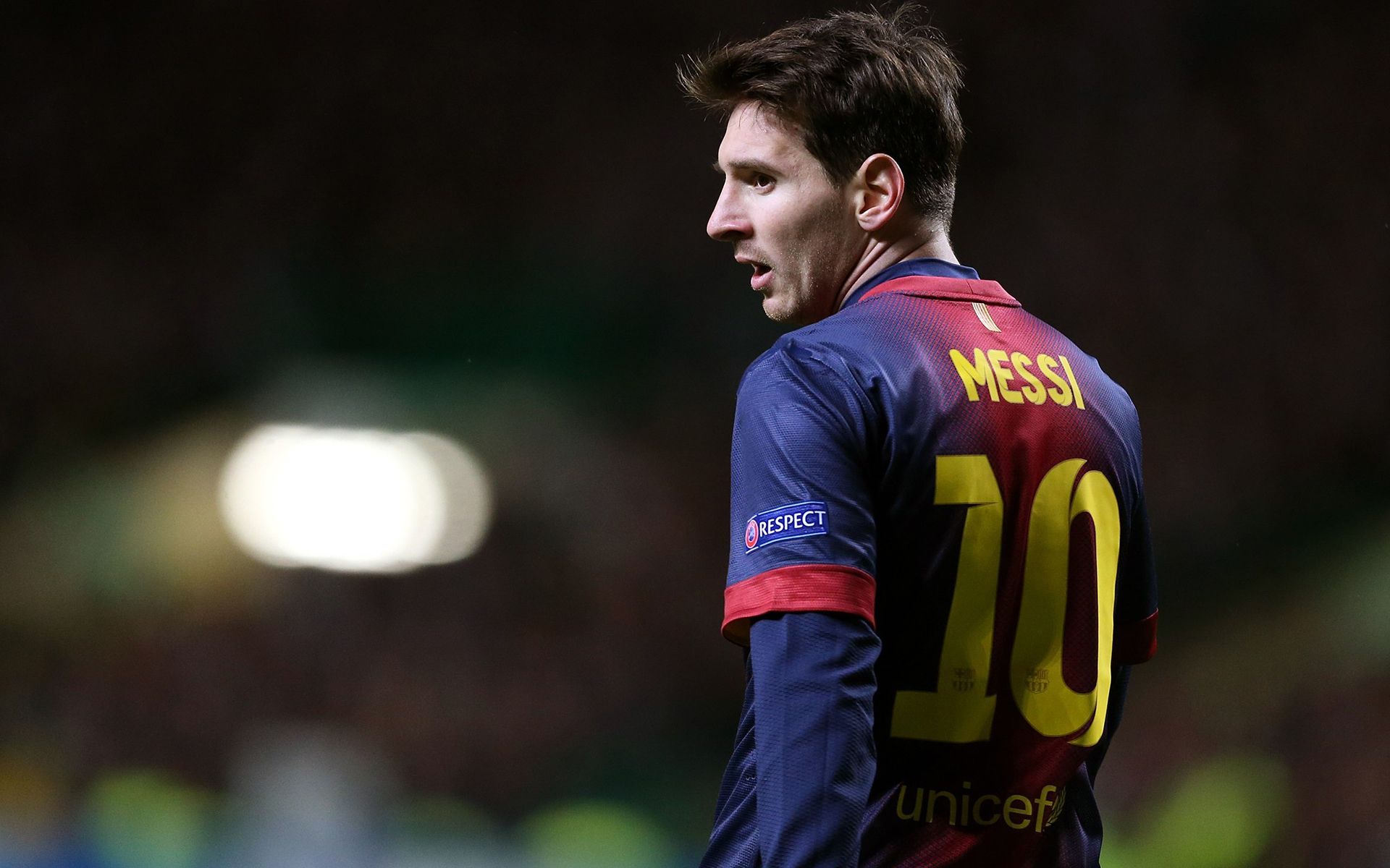 迫使边后卫 迫使边后卫